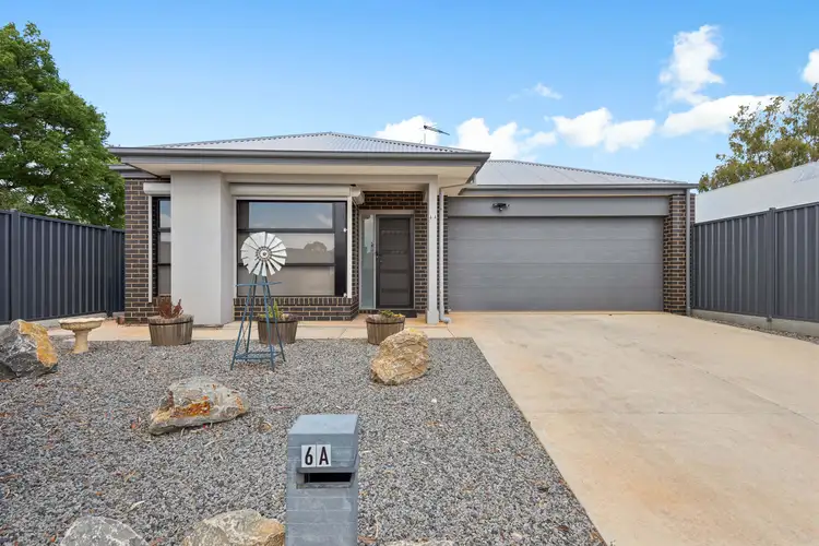 6A Edward Crescent