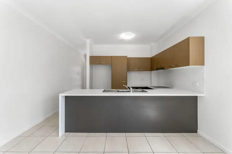 Fourth view of Homely townhouse listing, 19/1-5 Cascade Drive, Underwood QLD 4119