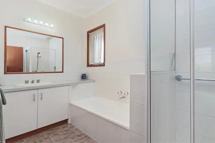 Sixth view of Homely house listing, 2/1 Kingsway Court, Warrnambool VIC 3280