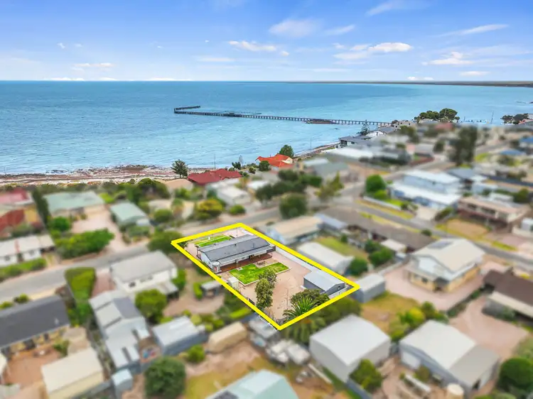 10 Prankerd Street, Moonta Bay SA 5558
