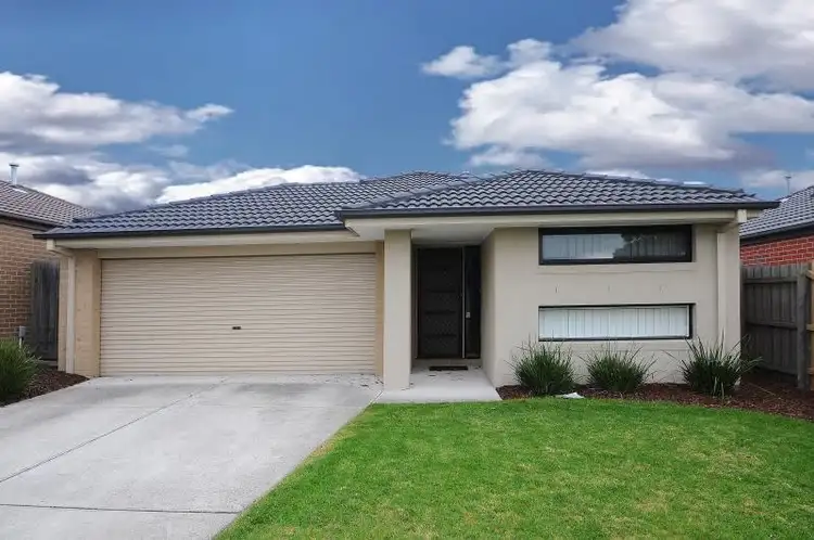15 Carrum Woods Drive, Carrum Downs VIC 3201