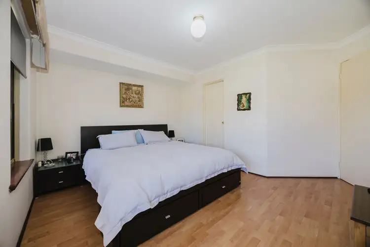 Sixth view of Homely house listing, 10 Farnell Place, Alexander Heights WA 6064