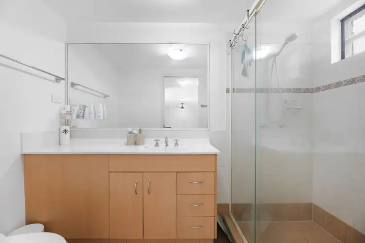 Seventh view of Homely unit listing, 2/3 Tate Street, Southport QLD 4215