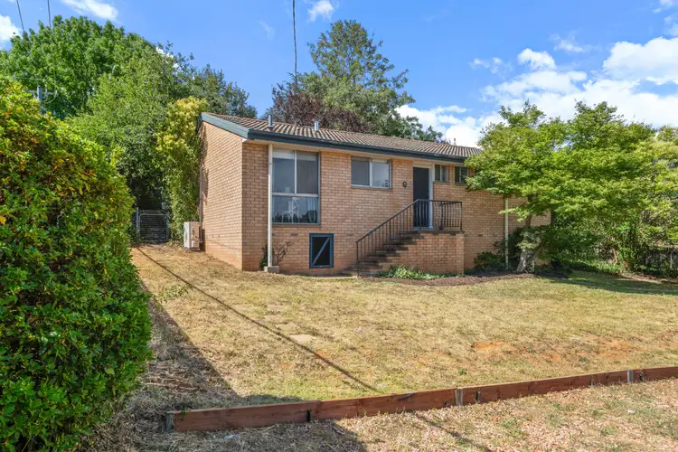 4 Lelta Place, Giralang ACT 2617