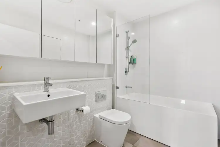 Third view of Homely unit listing, 205/15 Railway Parade, Wollongong NSW 2500