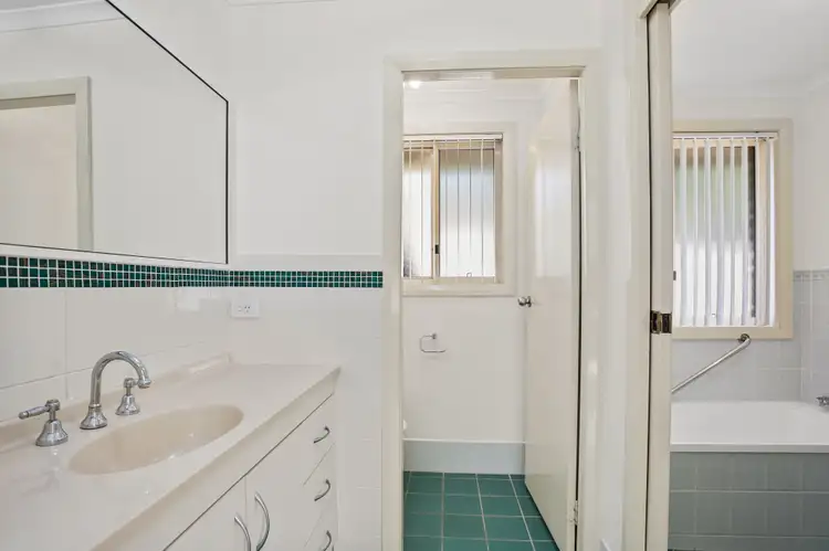 Fifth view of Homely villa listing, 4/32 Mayfield Circuit, Albion Park NSW 2527