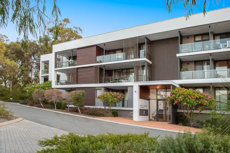 27/2 Dynevor Rise, Floreat WA 6014