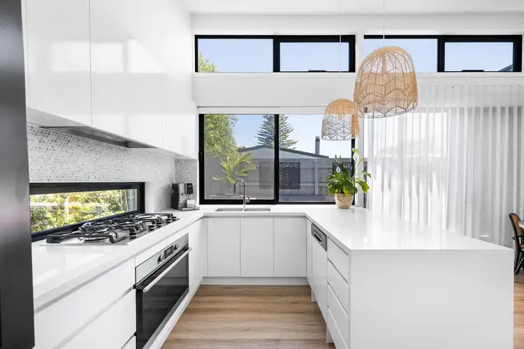 Main view of Homely townhouse listing, 2/4 Wykeham Court, Frankston VIC 3199