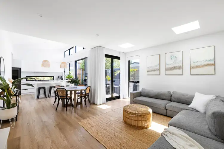 Second view of Homely townhouse listing, 2/4 Wykeham Court, Frankston VIC 3199