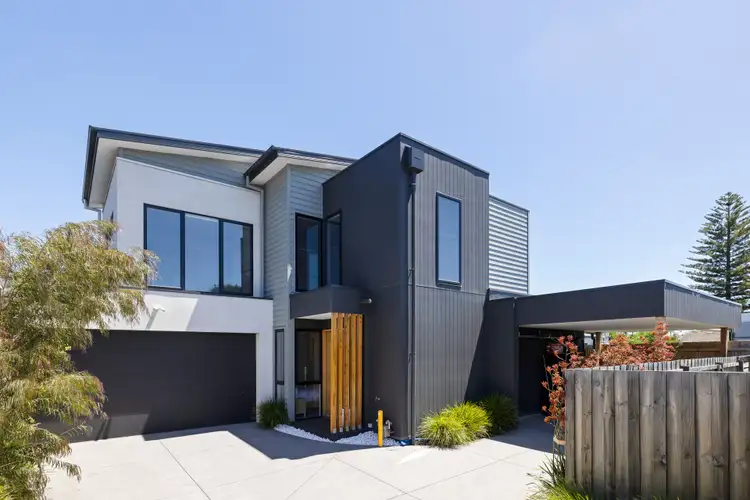 Sixth view of Homely townhouse listing, 2/4 Wykeham Court, Frankston VIC 3199