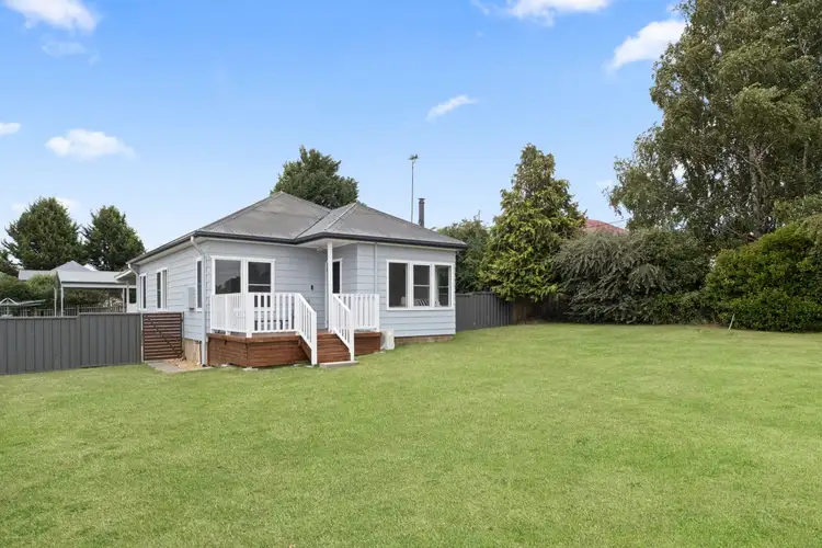 26 Carrington Street, Crookwell NSW 2583