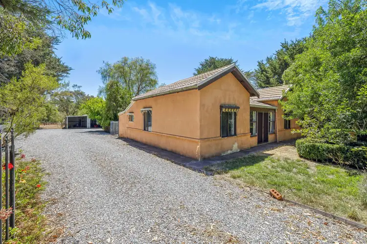 1879 Strathalbyn Road, Flaxley SA 5153