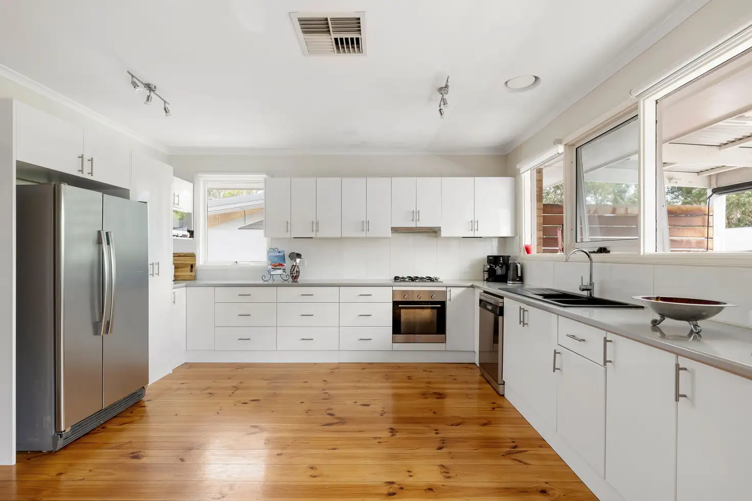 Main view of Homely townhouse listing, 1/43 Lardner Road, Frankston VIC 3199