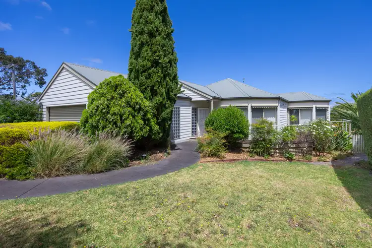 10 Troon Road, Rosebud VIC 3939