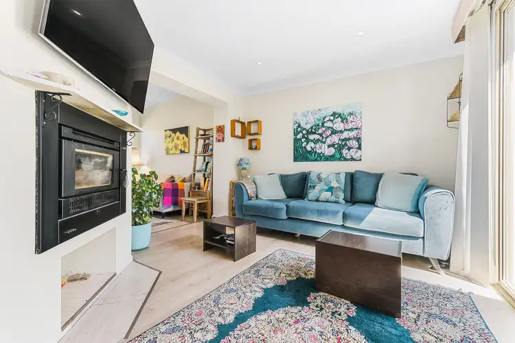 Fifth view of Homely house listing, 1/4 Daniher Close, Berwick VIC 3806