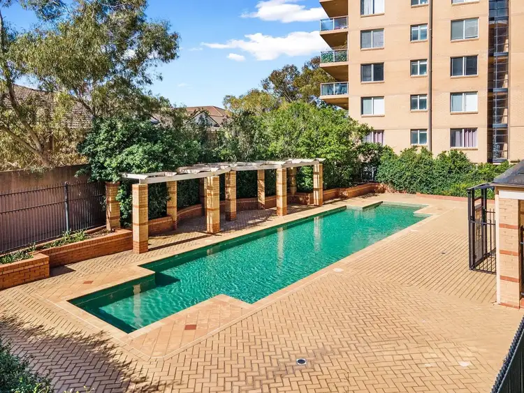 2-4 Macquarie Road