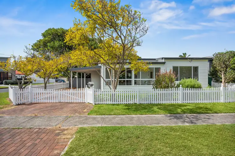 12 Boronia Avenue, Windang NSW 2528
