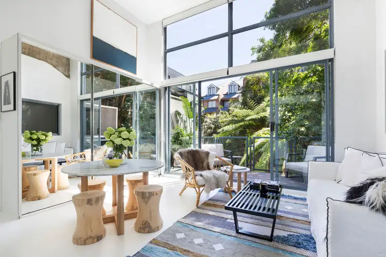 Main view of Homely unit listing, 19/15-27 Hutchinson Street, Surry Hills NSW 2010