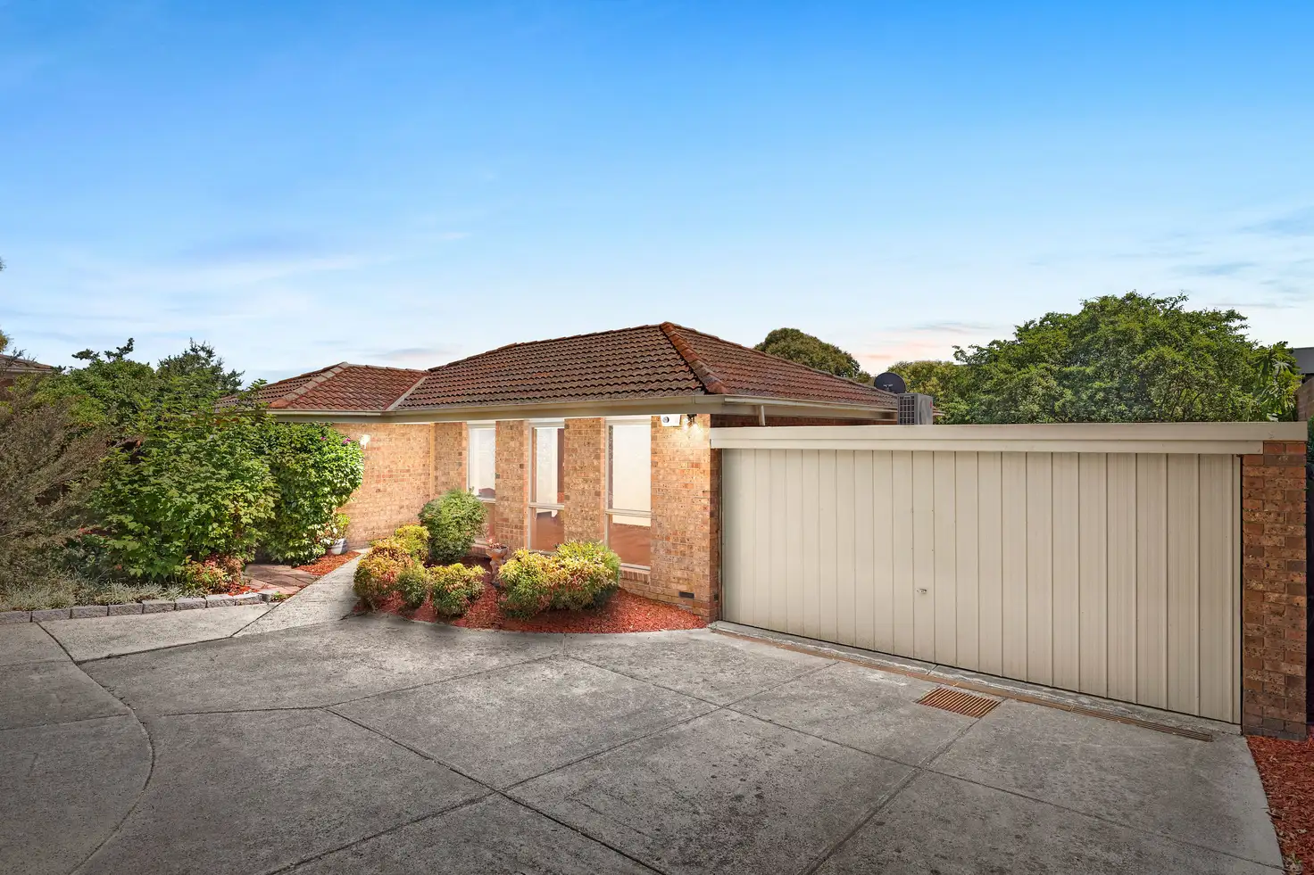Main view of Homely house listing, 2/241 Hull Road, Mooroolbark VIC 3138