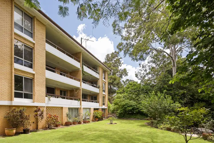 18/28 Laurence Street, St Lucia QLD 4067