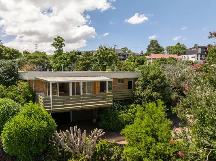 2 Leslie Street