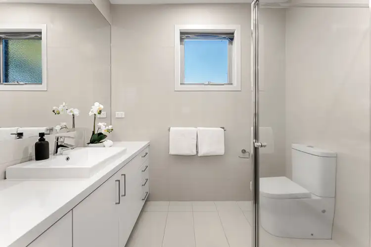 Sixth view of Homely townhouse listing, 1/34 Golf Links Avenue, Oakleigh VIC 3166