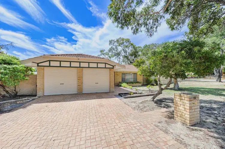 15 Parkland Parade, Bullsbrook WA 6084