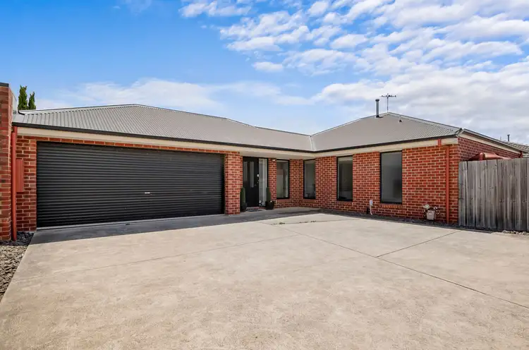 Main view of Homely house listing, 2/11 Martin Place, Warrnambool VIC 3280