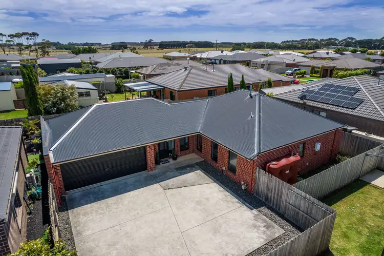 Second view of Homely house listing, 2/11 Martin Place, Warrnambool VIC 3280