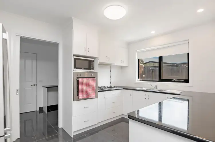 Third view of Homely house listing, 2/11 Martin Place, Warrnambool VIC 3280