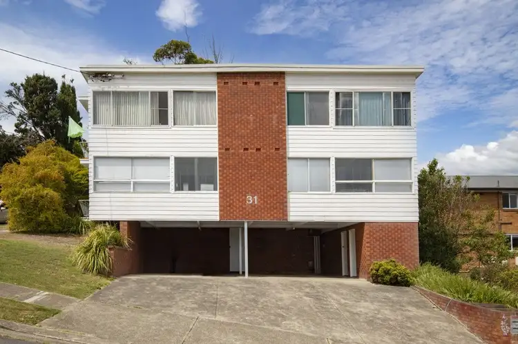 8/31 Kitchener Parade, The Hill NSW 2300