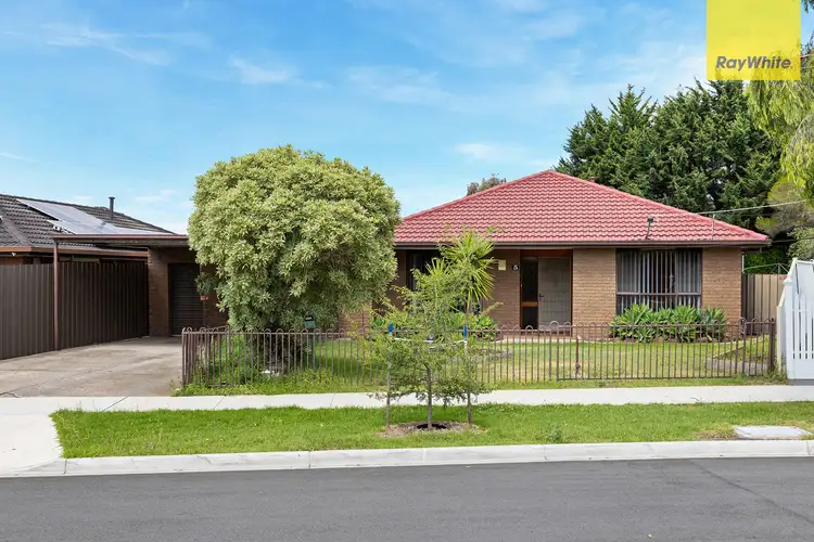 Second view of Homely house listing, 5 Joshua Court, Kings Park VIC 3021