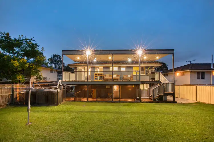 92 Woodlands Drive, Rochedale South QLD 4123