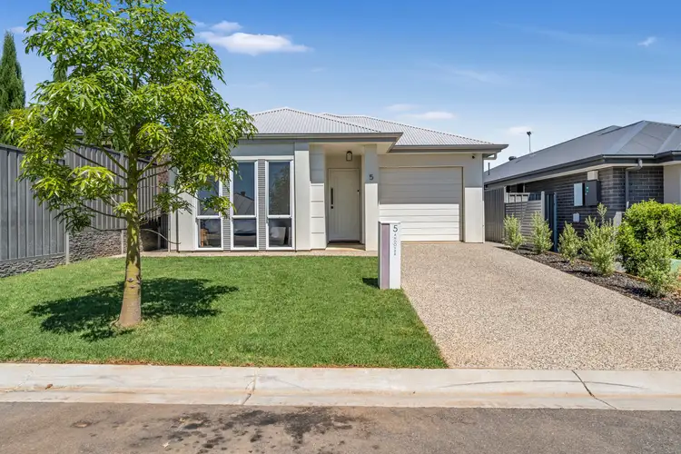 5 Andover Avenue