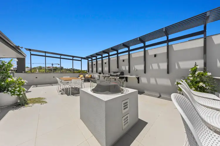 Third view of Homely unit listing, 8/8 Stuart Street, Bulimba QLD 4171