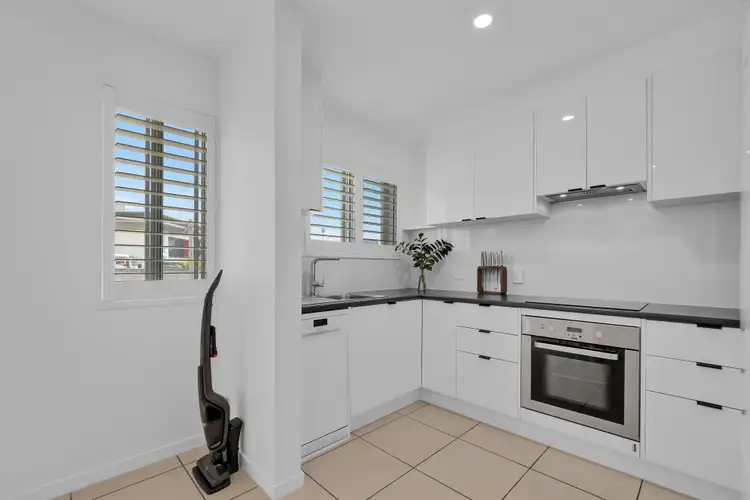 Sixth view of Homely unit listing, 5/95 Cornwall Street, Annerley QLD 4103