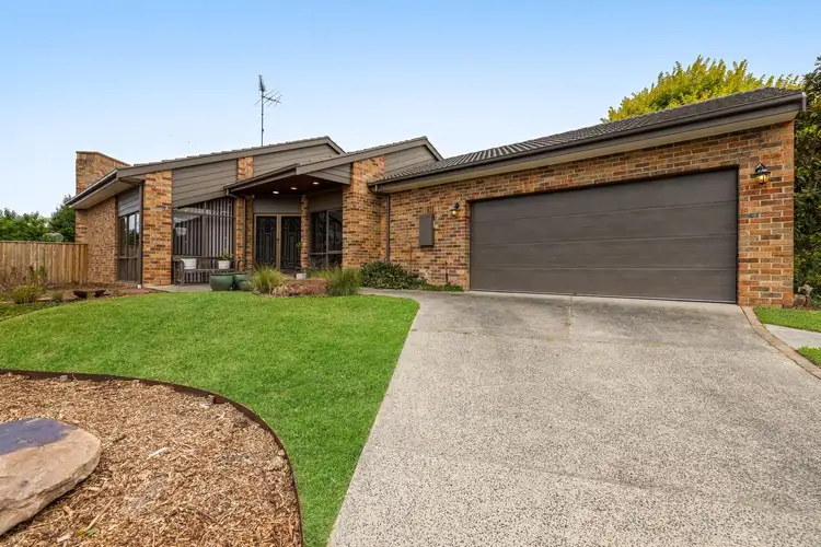 8 Michael Court, Berwick VIC 3806