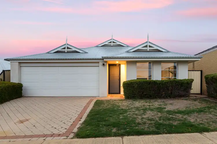 33 Grandoak Drive, Clarkson WA 6030