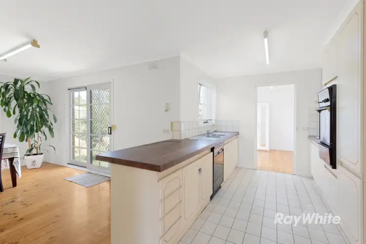Fourth view of Homely house listing, 1 Janelaine Court, Springvale South VIC 3172