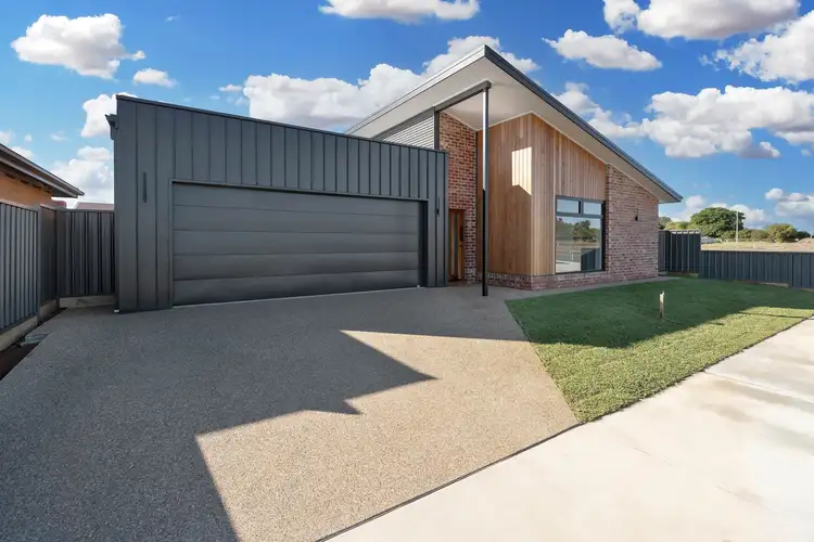 12 Roma Drive, Swan Hill VIC 3585