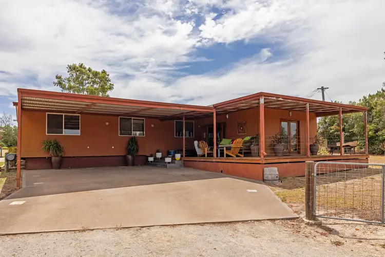 11 Lang Street, Badgingarra WA 6521