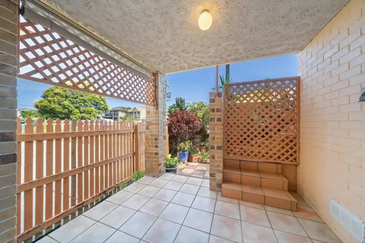 Sixth view of Homely unit listing, 2/18 Murphy Street, Scarborough QLD 4020