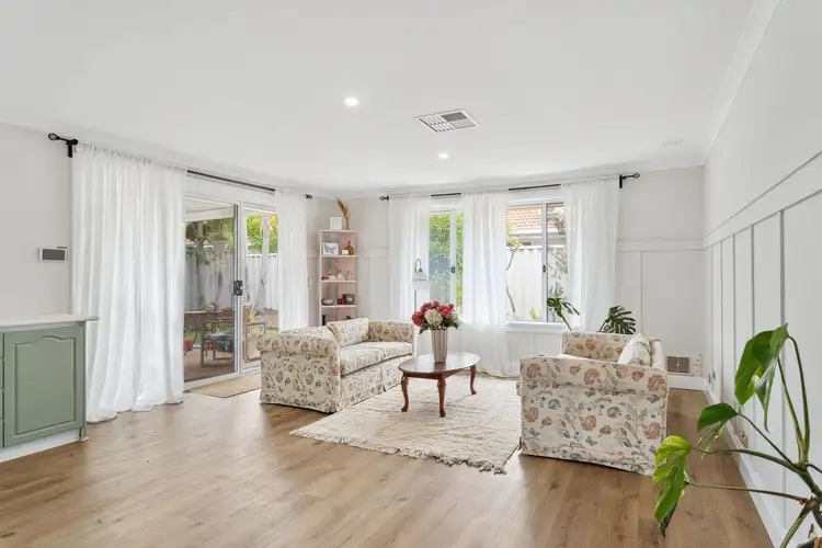 7 Kulungar Elbow, South Guildford WA 6055