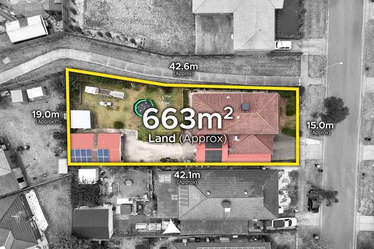 11 Oakwood Drive, Carrum Downs VIC 3201