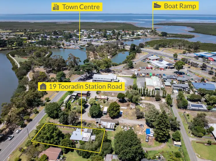 19 Tooradin Station Road, Tooradin VIC 3980