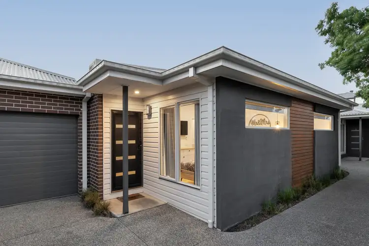 2/26 Eames Avenue, Brooklyn VIC 3012