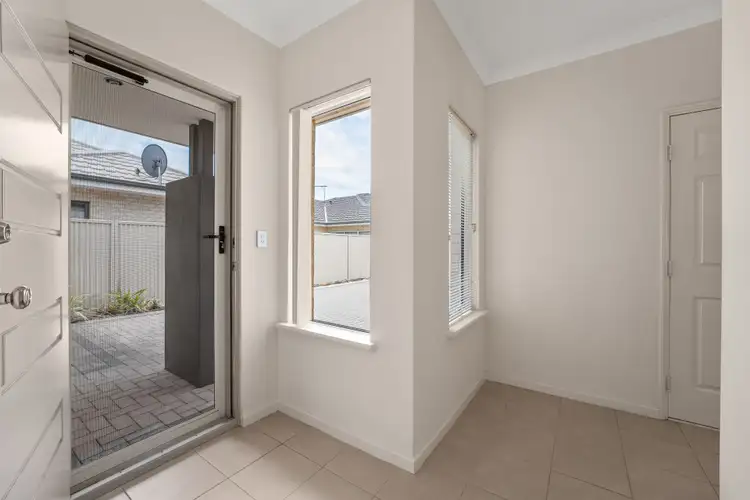 Fifth view of Homely unit listing, 5/27 Lonsdale Crescent, Waikiki WA 6169