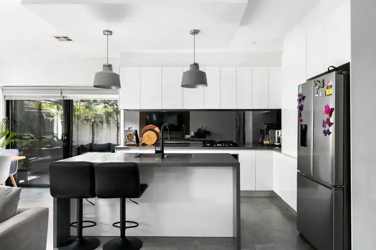 Fifth view of Homely unit listing, 2/18 Merbein Street, Pascoe Vale VIC 3044