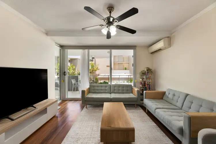 37/95 Clarence Road, Indooroopilly QLD 4068