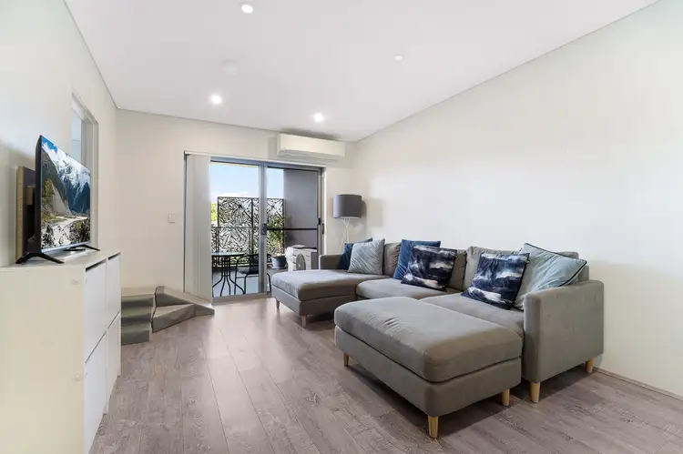 5 White Avenue